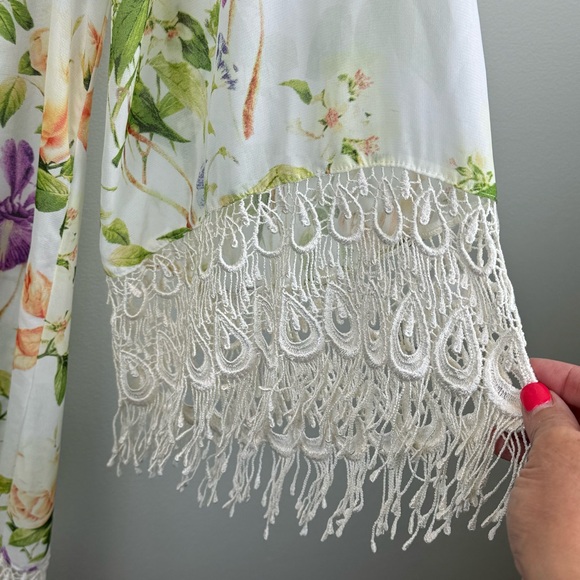 Show Me Your MuMu Metzler Kimono Flower Press Size Small - Picture 3 of 11